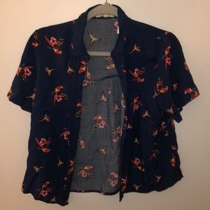Patterned button up shirt (women’s)